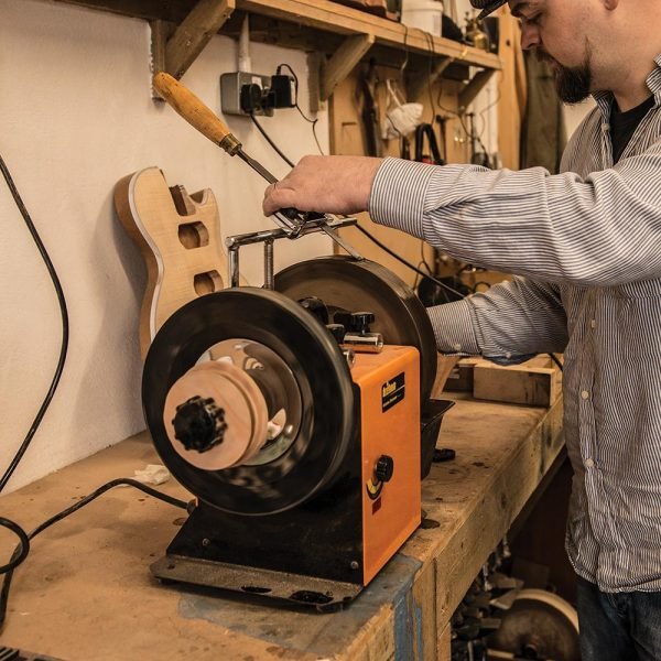 Staliaus įrankių galandimo staklės Triton TWSS10 - panaudojimo pavyzdys