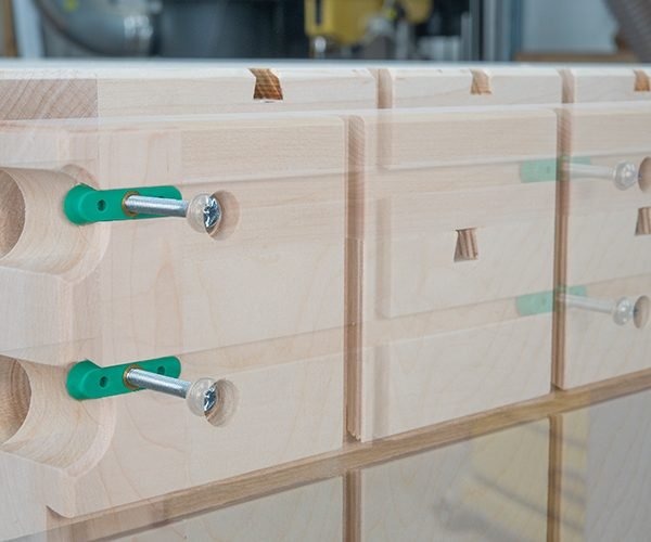 Tvirtinimo priemonių komplektas MATCHFIT Dovetail Track Hardware™ Variety Pack - panaudojimo pavyzdys