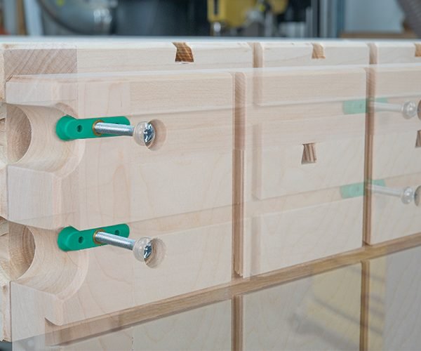 Tvirtinimo priemonių komplektas MATCHFIT Dovetail Track Hardware™ Nut Set - panaudojimo pavyzdys