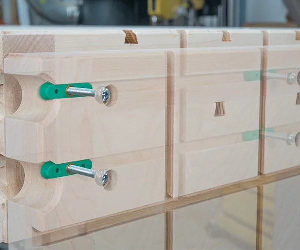 Tvirtinimo priemonių komplektas MATCHFIT Dovetail Track Hardware™ Nut Set - panaudojimo pavyzdys