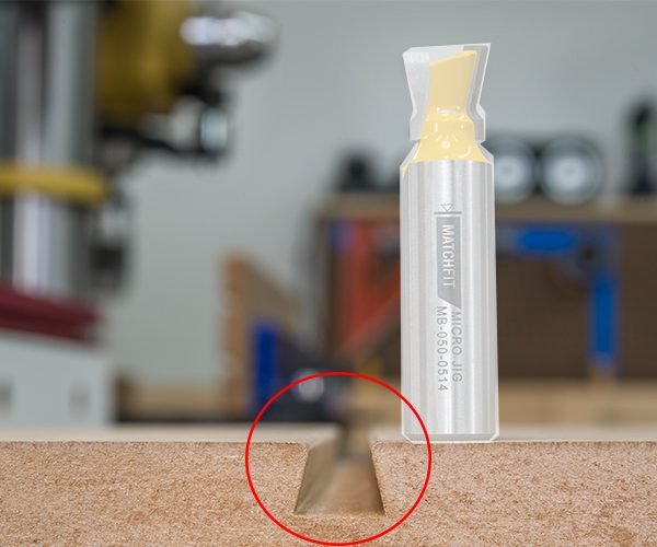 Išfrezuotas takelis darbastalio spaustuvo MATCHFIT Dovetail Track Clamp tvirtinimui