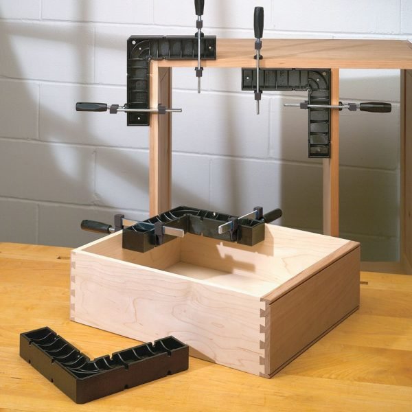 Mini strypinis spaustuvas Rockler Clamp-It Bar Clamp - panaudojimo pavyzdys