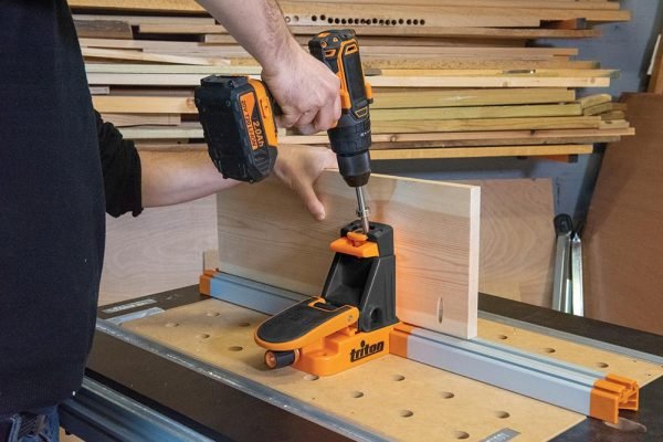 Pagalbinis šablonas paslėptų skylių gręžimui Triton Master Set T6PHJM - panaudojimo pavyzdys