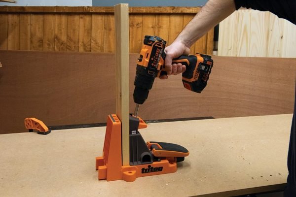 Pagalbinis šablonas paslėptų skylių gręžimui Triton Master Set T6PHJM - panaudojimo pavyzdys