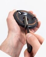 Deimantinė galandimo dildė skirta Arbortech diskinio obliaus (TURBO plane) ašmenų galandimui -panaudojimo pavyzdysgalandimui.