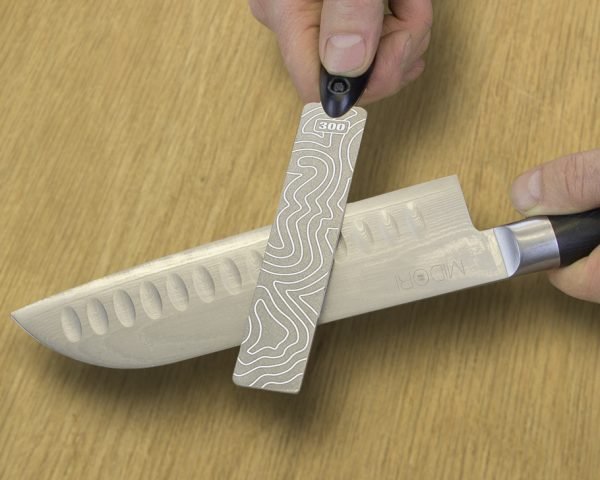 Universalus dvipusis deimantinis galąstuvas MPOWER 5 INCH DIAMOND FILE 300/600 - panaudojimo pavyzdys