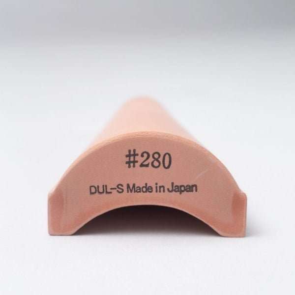 Pusapvalis vandeninis galandimo akmuo, rupumas #280