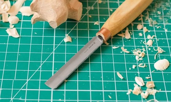 Tiesus pusapvalis drožybos kaltas 12mm