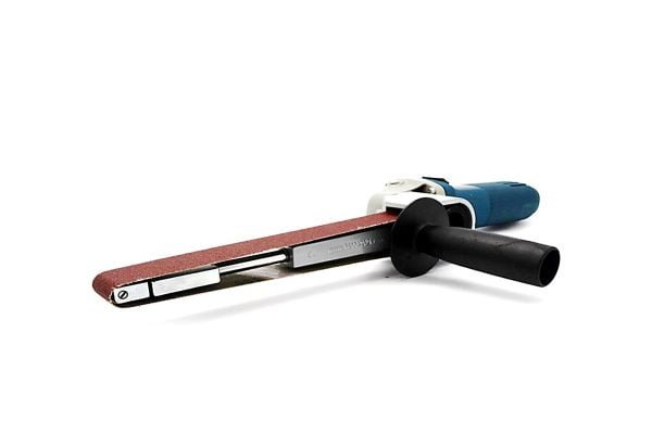 Kampinio šlifuoklio priedas juostiniam šlifavimui MANPA TOOLS - panaudojimo pavyzdys