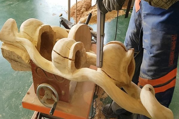 Kampinio šlifuoklio priedas juostiniam šlifavimui MANPA TOOLS - panaudojimo pavyzdys