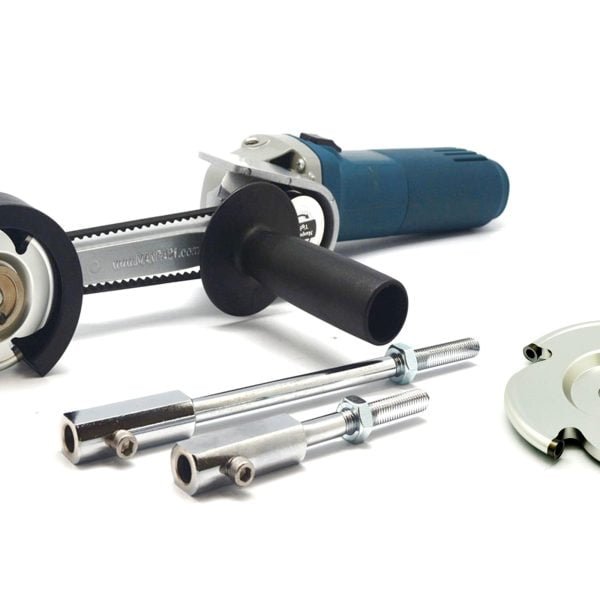 Drožybos priedas Manpa Tools Multi Cutter Attachment sumontuotas ant kampinio šlifuoklio