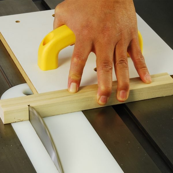 Tikslaus nustatymo šliaužiklis MicroJig ZEROPLAY Miter Bar - panaudojimo pavyzdys