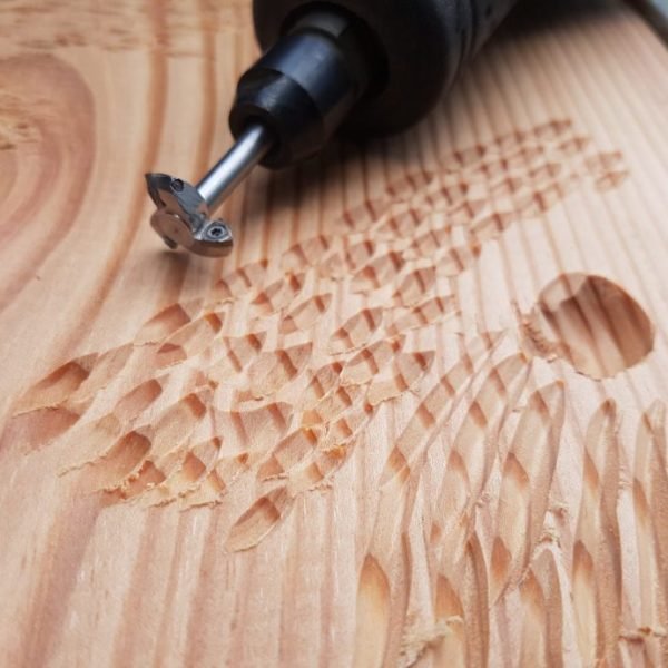 Mini drožtuvas SCR 6mm koteliu Manpa Tools Mini Triangular Carving Bit - panaudojimo pavyzdys