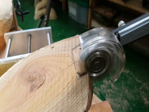 Drožybos diskas su keturkampėmis pjovimo briaunomis Manpa Tools Square Cutter 3" (70 mm) - panaudojimo pavyzdys