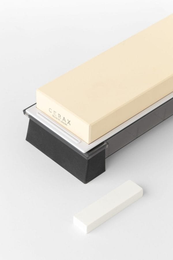 Japoniškas vandeninis galandimo akmuo Suehiro NEW CERAX #3000