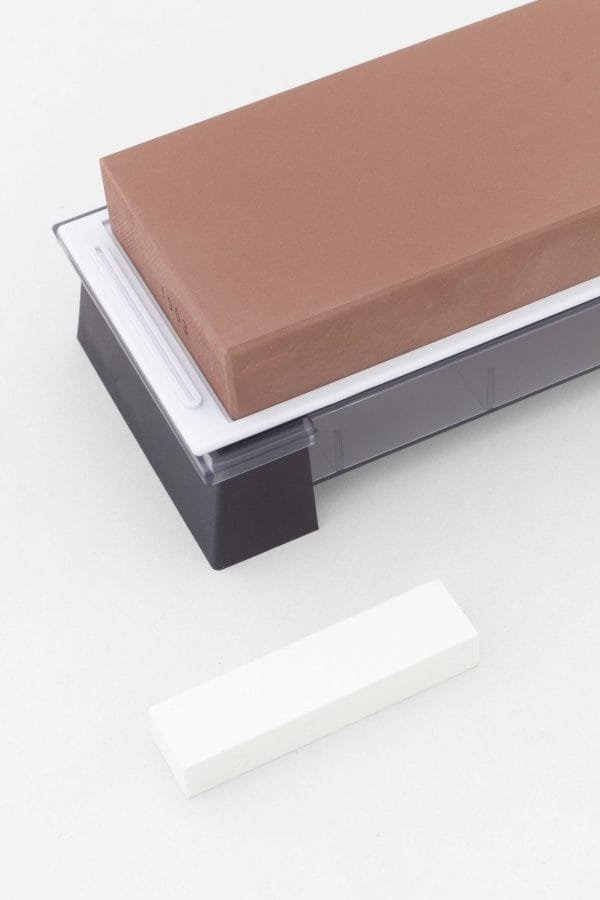 Japoniškas vandeninis galandimo akmuo Suehiro NEW CERAX #800