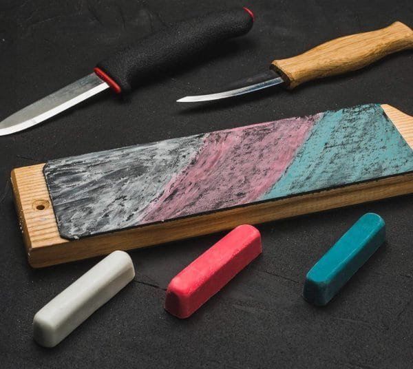 Poliravimo mišinių rinkinys įrankių aštrinimui ant odinio diržo - panaudojimo pavyzdys