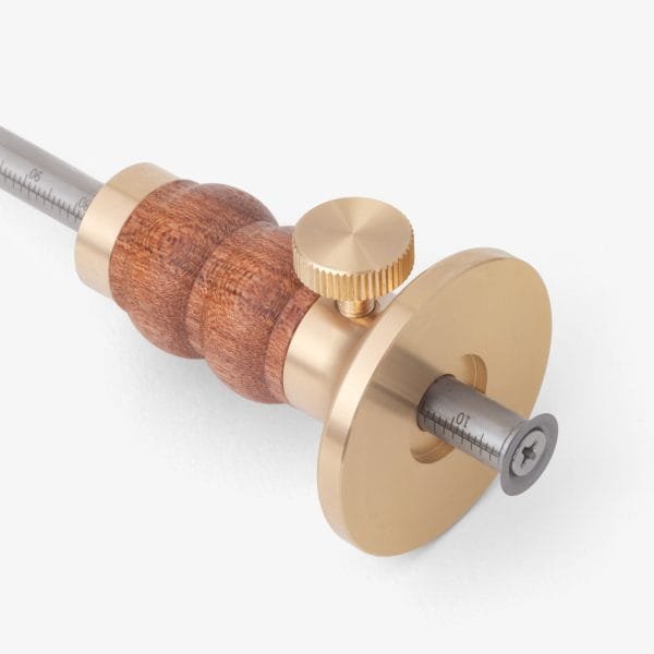 Metalinis staliaus brėžtuvas LUBAN