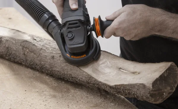 Elektrinis šlifuoklis Arbortech Power Carving Unit - panaudojimo pavyzdys