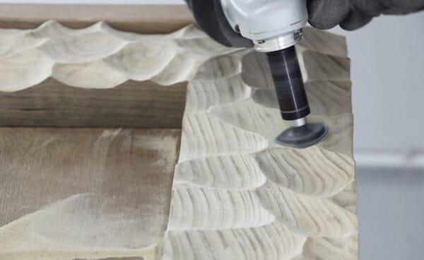 Kontūrų šlifuoklis Arbortech Contour Random Sander - panaudojimo pavyzdys