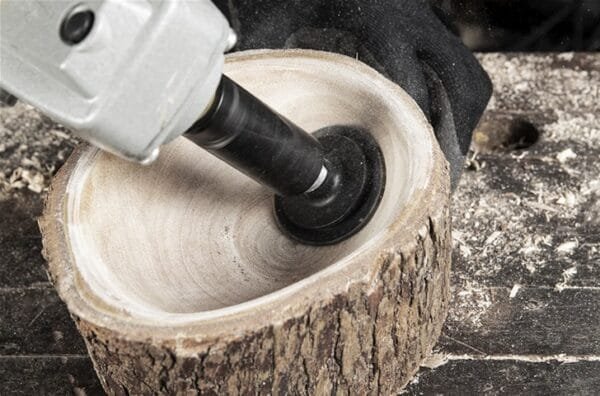 Kontūrų šlifuoklis Arbortech Contour Random Sander - panaudojimo pavyzdys