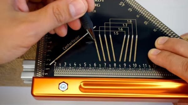 Žymėjimo trikampis Engineers Triangle 200PCB