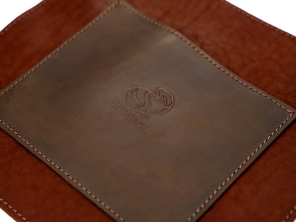 Odinė krūtinės apsauga drožėjams Adjustable Leather Carving Bib