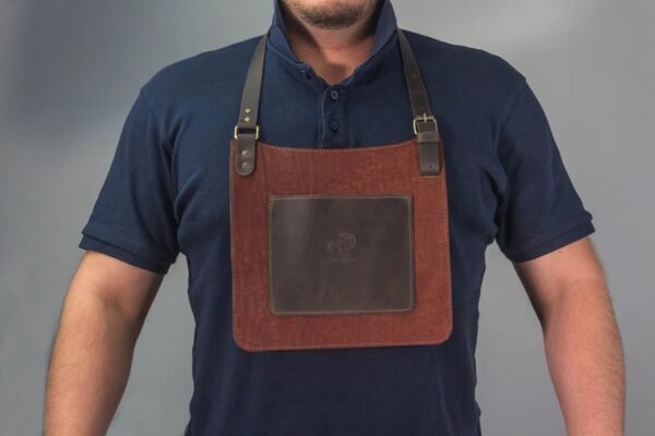 Odinė krūtinės apsauga drožėjams Adjustable Leather Carving Bib